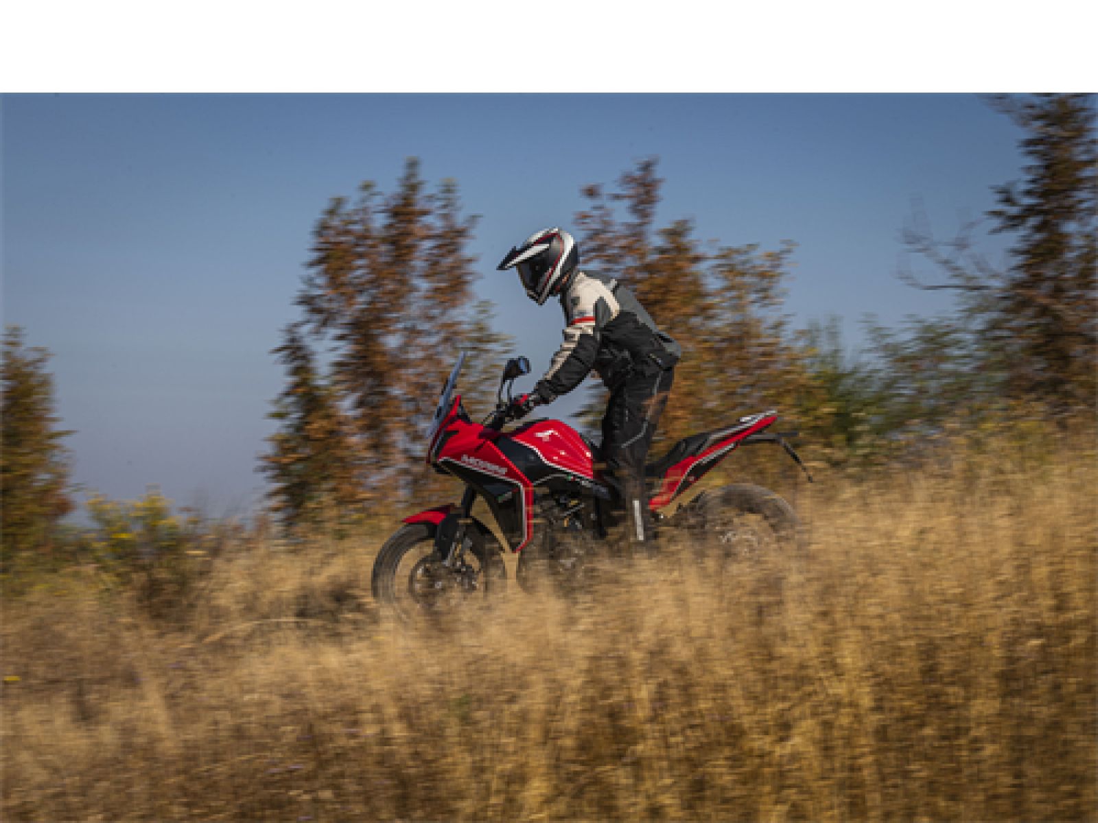 Мотоцикл MOTO MORINI X-CAPE 650 (RED PASSION) 2026